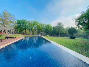 Hotels in Ban Bueng District